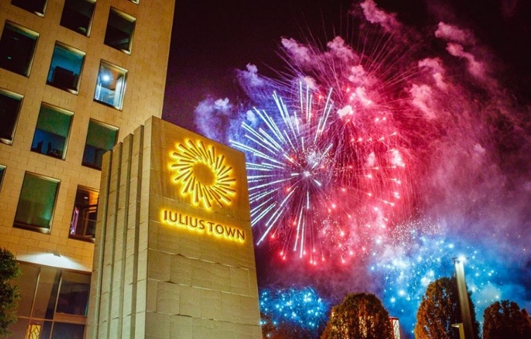 iulius town premiu international